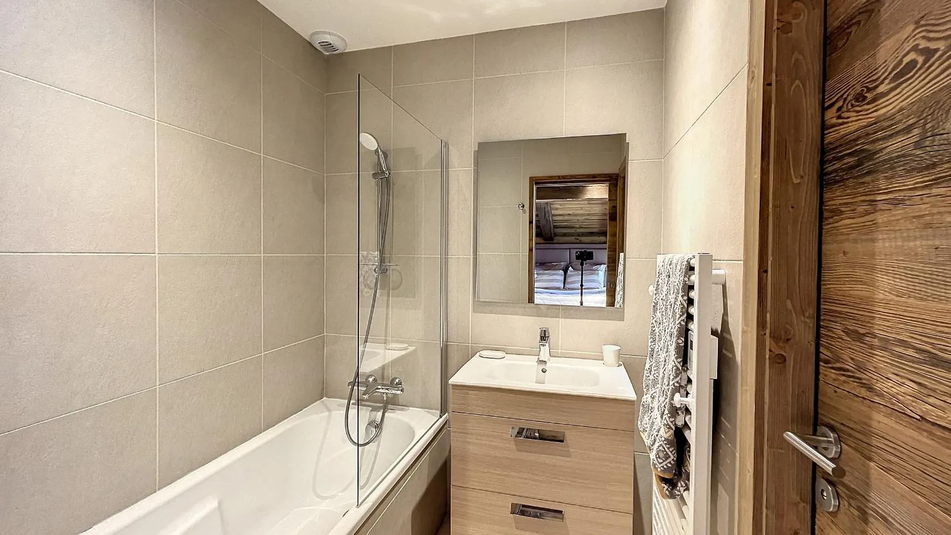 公寓 Appartement 4 Chambres Avec Terrasse Et Parking A Combloux - Fr-1-560-66